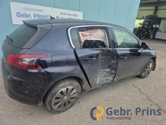 demontáž osobní automobily Peugeot 308 308 (L3/L8/LB/LH/LP), Hatchback 5-drs, 2013 / 2021 1.2 12V e-THP PureTech 130 2017/11
