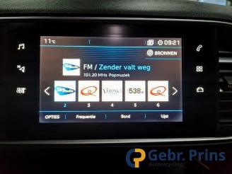 Peugeot 308 308 (L3/L8/LB/LH/LP), Hatchback 5-drs, 2013 / 2021 1.2 12V e-THP PureTech 130 picture 5