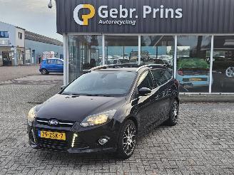 Avarii autoturisme Ford Focus 1.6 TDCi ECOnetic Combi/o  Diesel 1.560cc 77kW (105pk) FWD 2013/1