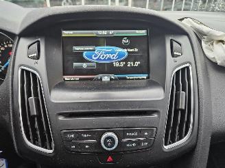 Ford Focus 1.0 Ti-VCT EcoBoost 12V 125 Combi/o  Benzine 998cc 92kW (125pk) FWD picture 12