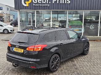 damaged passenger cars Ford Focus 1.0 Ti-VCT EcoBoost 12V 125 Combi/o  Benzine 998cc 92kW (125pk) FWD 2015/3