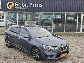 krockskadad bil auto Renault Mégane 1.3 TCE AUT 140 16V Combi/o 4Dr Benzine 1.332cc 103kW (140pk) FWD 2018/6