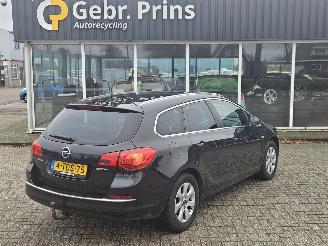 Coche accidentado Opel Astra SPORTS TOURER 1.7 CDTi 16V Combi/o  Diesel 1.686cc 81kW (110pk) FWD 2014/1