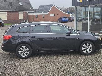 Opel Astra SPORTS TOURER 1.7 CDTi 16V Combi/o  Diesel 1.686cc 81kW (110pk) FWD picture 8