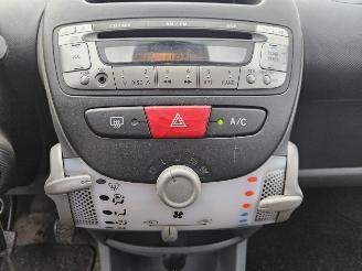 Peugeot 107 1.0 12V Hatchback  Benzine 998cc 50kW (68pk) FWD picture 11