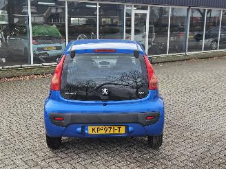 Peugeot 107 1.0 12V Hatchback  Benzine 998cc 50kW (68pk) FWD picture 2