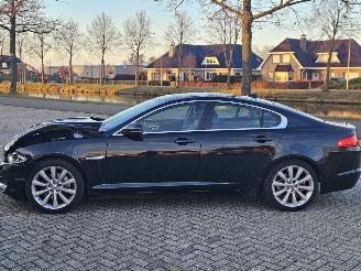 Jaguar XF 2.2 D R-sport S200 16V Sedan 4Dr Diesel 2.179cc 147kW (200pk) RWD picture 4