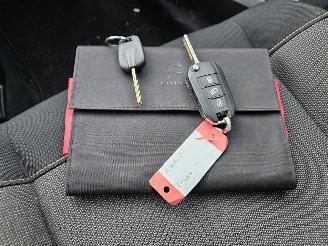 Citroën C3 1.2 Vti 12V PureTech Hatchback  Benzine 1.199cc 60kW (82pk) FWD picture 13