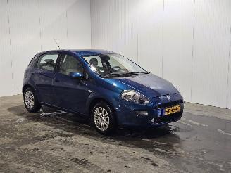 krockskadad bil auto Fiat Punto Evo 1.2 Euro 5 Hatchback  Benzine 1.242cc 51kW (69pk) FWD 2012/4