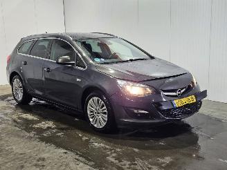 skadebil auto Opel Astra SPORTS TOURER 1.4 Turbo 16V Combi/o  Benzine 1.364cc 88kW (120pk) FWD 2014/6