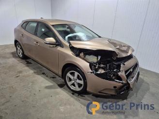 Volvo V-40 V40 (MV), Hatchback 5-drs, 2012 / 2019 1.6 T3 GTDi 16V picture 3