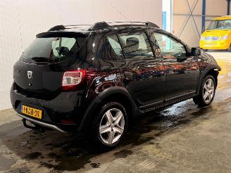Damaged car Dacia Sandero STEPWAY 0.9 TCE 12V Hatchback  Benzine 898cc 66kW (90pk) FWD 2013/3