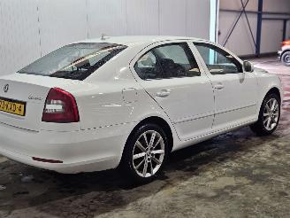 damaged passenger cars Skoda Octavia 1.2 TSI Liftback  Benzine 1.197cc 77kW (105pk) FWD 2010/2