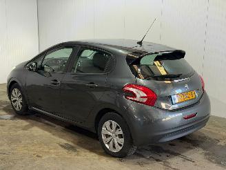 krockskadad bil auto Peugeot 208 1.2 Vti 12V PureTech 82 Hatchback  Benzine 1.199cc 60kW (82pk) FWD 2013/1