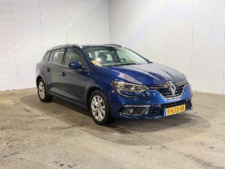 Coche accidentado Renault Mégane 1.3 TCe Limited 2019/3