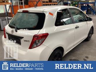 Toyota Yaris Yaris III (P13), Hatchback, 2010 / 2020 1.0 12V VVT-i picture 5