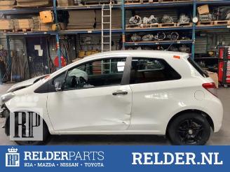 Toyota Yaris Yaris III (P13), Hatchback, 2010 / 2020 1.0 12V VVT-i picture 2