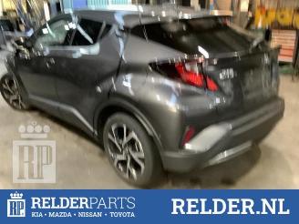 Toyota C-HR C-HR (X1,X5), SUV, 2016 2.0 16V Hybrid picture 3