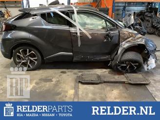 Toyota C-HR C-HR (X1,X5), SUV, 2016 2.0 16V Hybrid picture 6