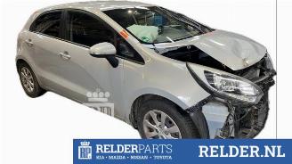 Vrakbiler auto Kia Rio Rio III (UB), Hatchback, 2011 / 2017 1.2 CVVT 16V 2012/6