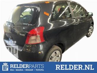 Toyota Yaris Yaris II (P9), Hatchback, 2005 / 2014 1.0 12V VVT-i picture 3