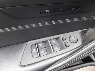 BMW 5-serie 540i X DRIVE  M PAKKET PANO picture 25