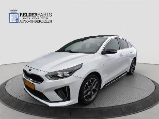 damaged passenger cars Kia Proceed 1.4 T-GDI  GT LINE PANO 2019/4