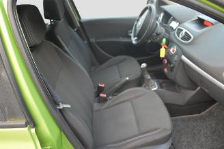 Renault Clio 1.2 16V picture 15