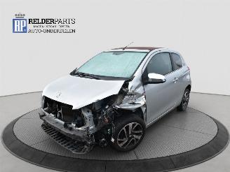 Damaged car Peugeot 108 1.2 VTI     ONLY FOR PARTS 2015/5