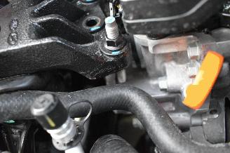 Kia Stonic 1.0 T-GDI HYBRIDE    7.910 KM picture 26