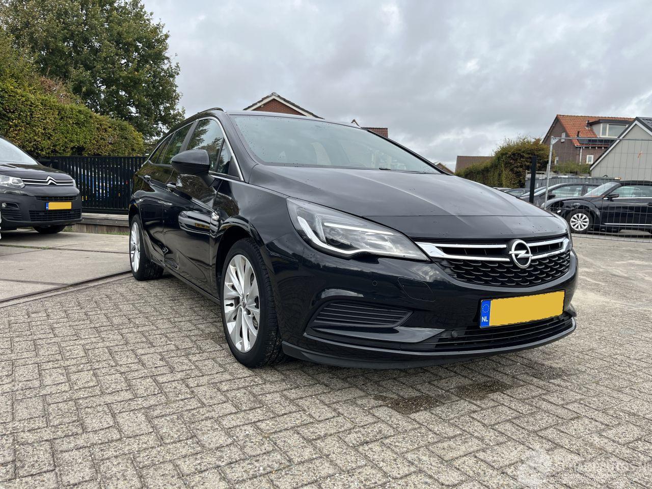 Opel Astra Sports Tourer - 1.0 Innovation
