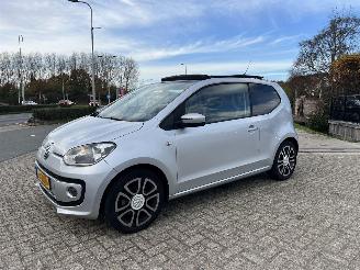 Volkswagen Up! 1.0 high up! Pano picture 2