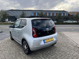 Volkswagen Up! 1.0 high up! Pano picture 3