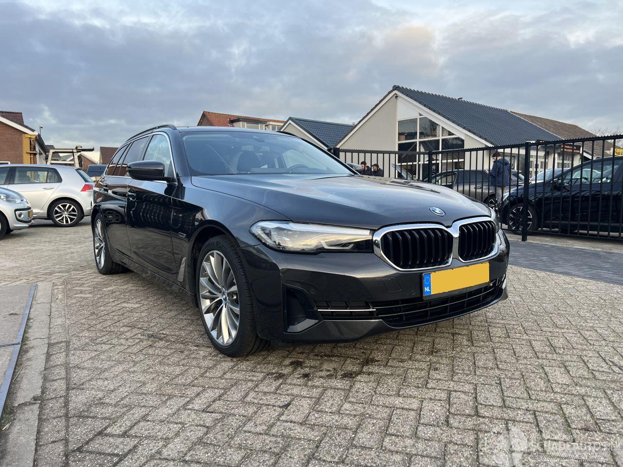 BMW 5-serie 5-serie Touring -  530e xDrive High Executive