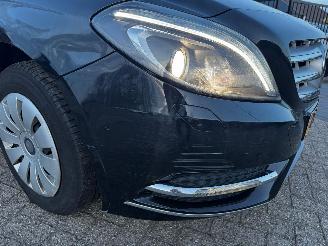 Mercedes B-klasse 180 Ambition | 55.872 KM !! 1e eigenaar! picture 13