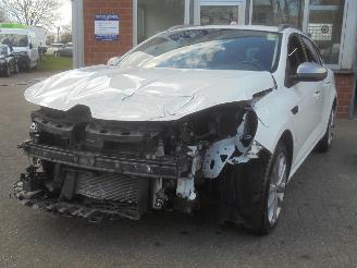 Renault Mégane Grandtour GT-Line 1.2 TCe 130pk Euro6, Leer, Navi, Cruise, Lane assist picture 4