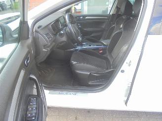Renault Mégane Grandtour GT-Line 1.2 TCe 130pk Euro6, Leer, Navi, Cruise, Lane assist picture 8