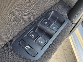 Volkswagen Golf Sportsvan Sportsvan 1.6 TDI Highline, DSG Automaat, Cruise & Climate control, Navi picture 11