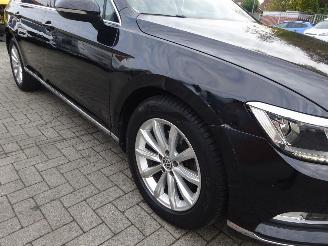 Volkswagen Passat Variant 1.6 TDI Highline, Panorama, Leer/alca, DAB+, Navi, 3 zone Airco picture 23