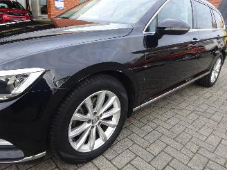 Volkswagen Passat Variant 1.6 TDI Highline, Panorama, Leer/alca, DAB+, Navi, 3 zone Airco picture 22