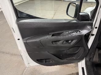 Peugeot Partner 1.2PureTech 81kW  Premium picture 28