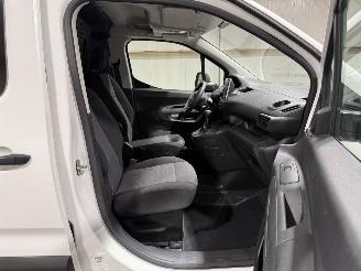 Peugeot Partner 1.2PureTech 81kW  Premium picture 32