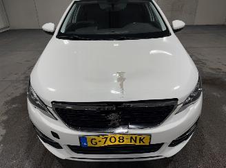 Peugeot 308 1.2 PureTech 81kW Blue Lease picture 16