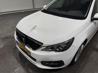 Peugeot 308 1.2 PureTech 81kW Blue Lease picture 17