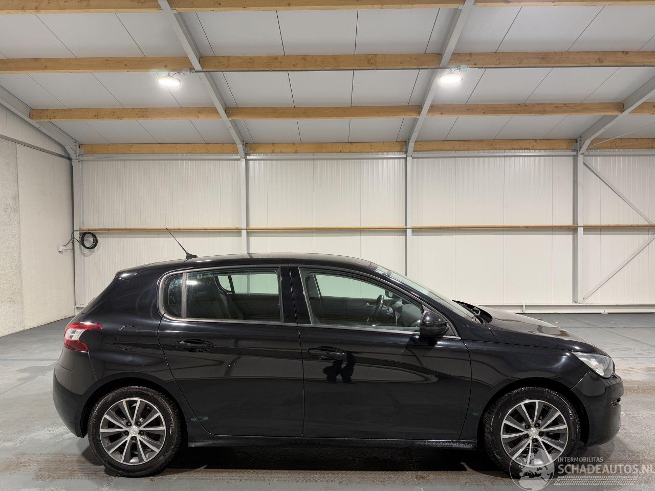 Peugeot 308 1.2 PureTech 81kW Blue Lease Clima