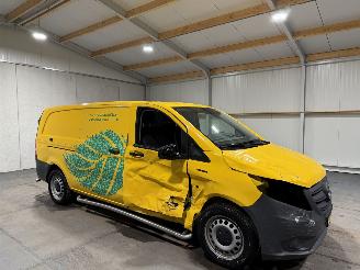 Mercedes eVito 66kWh 85kW Automaat Camera picture 2