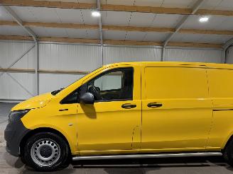 Mercedes eVito 66kWh 85kW Automaat Camera picture 13