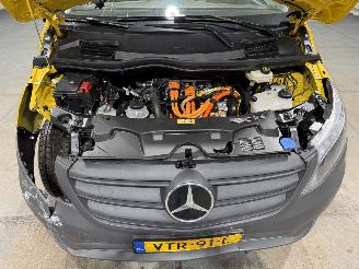 Mercedes eVito 66kWh 85kW Automaat Camera picture 26