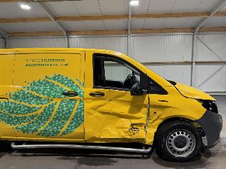 Mercedes eVito 66kWh 85kW Automaat Camera picture 14