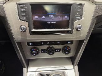 Volkswagen Passat Variant 1.4TSI 92kW Connected Series picture 23